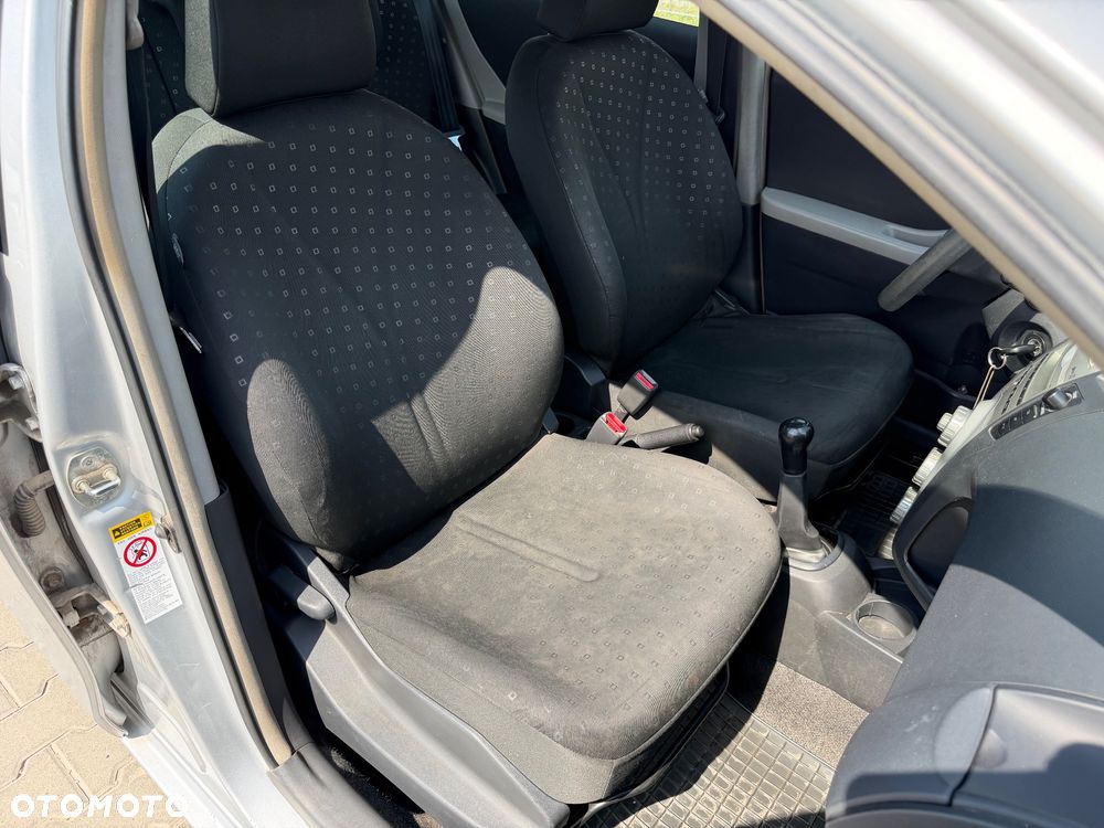 Toyota Yaris 1.3 Luna - 19