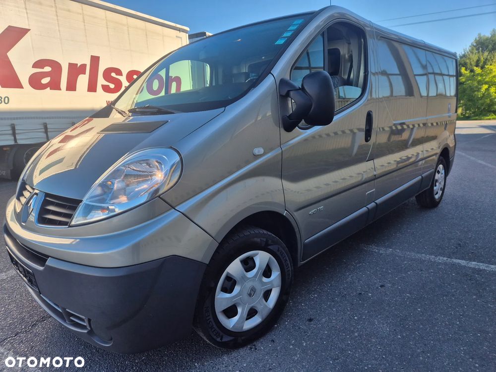Renault TRAFIC - 2