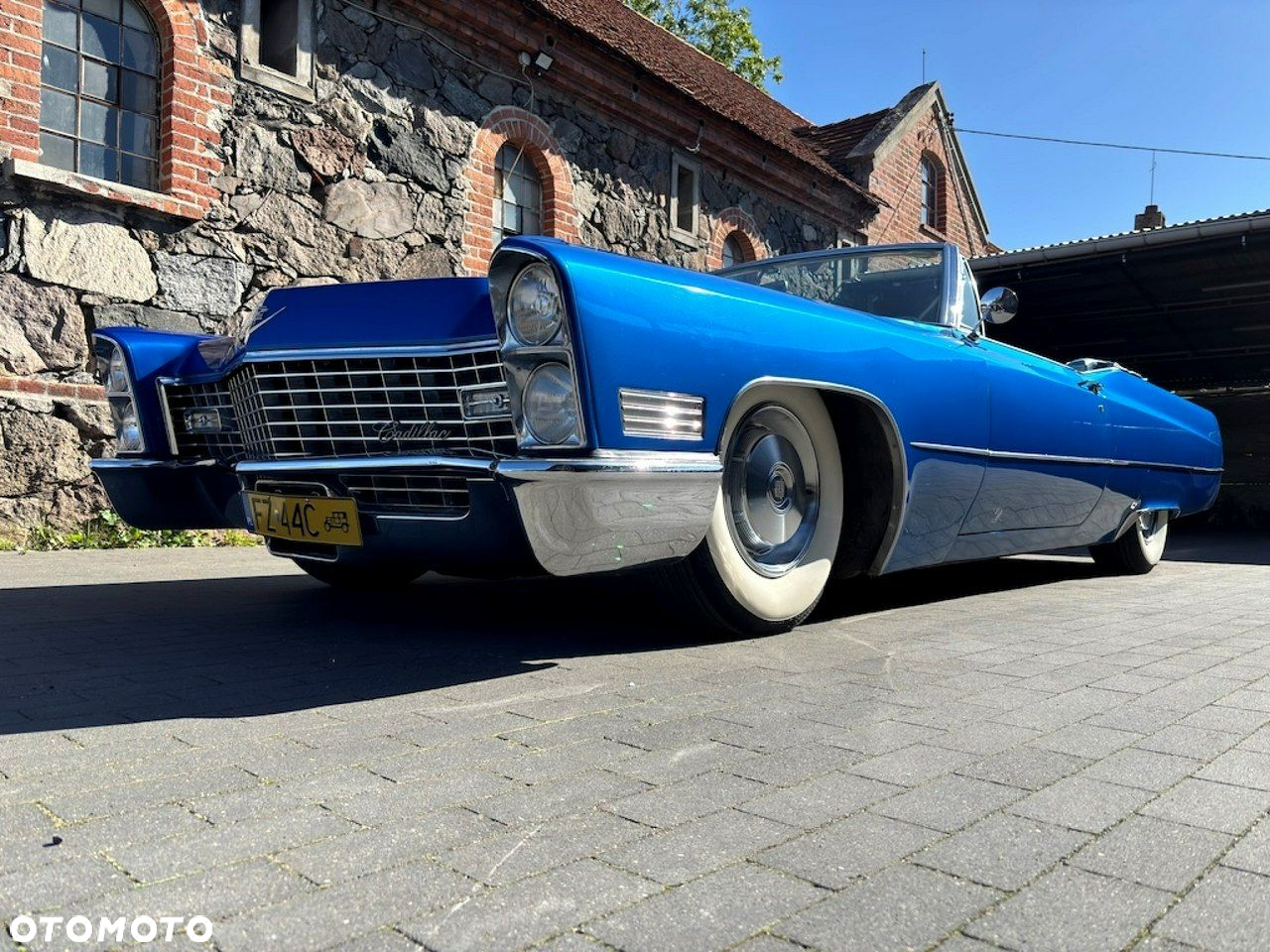 Cadillac Deville - 21
