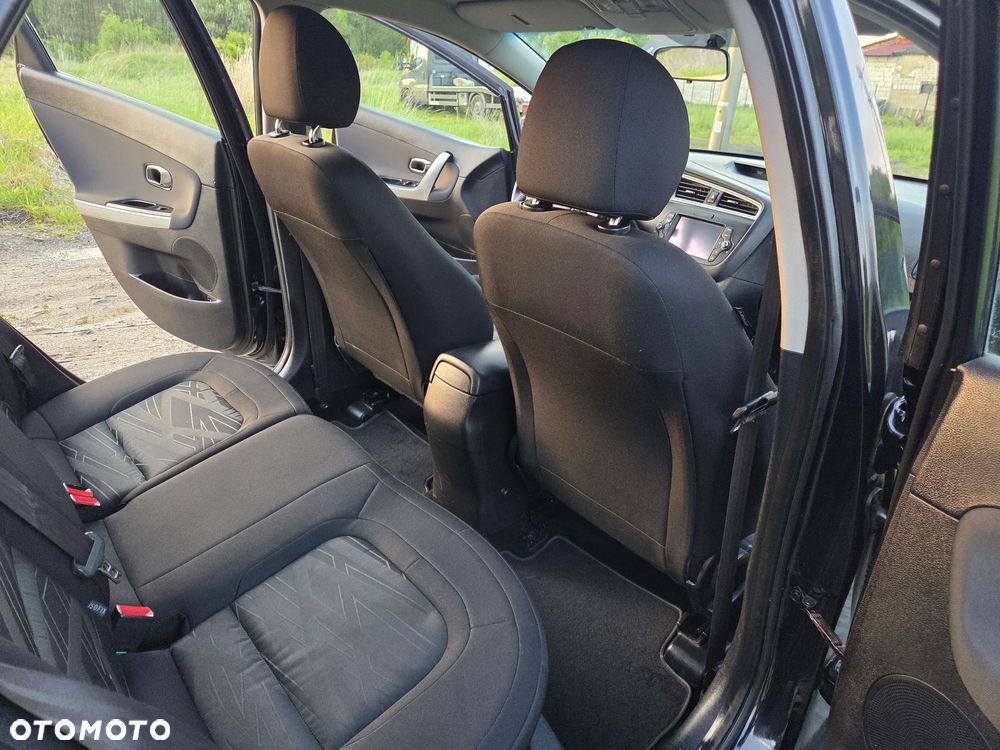 Kia Ceed 1.6 CRDi 136 DCT ISG Spirit - 24