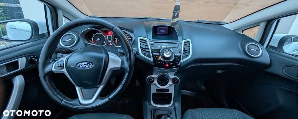 Ford Fiesta 1.4 Titanium - 11