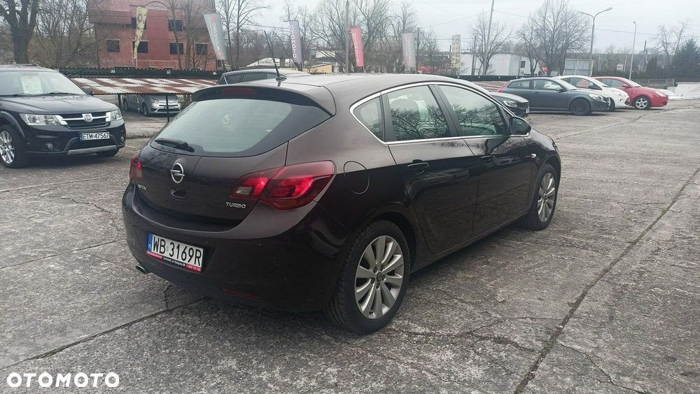 Opel Astra 1.4 T Executive - 8