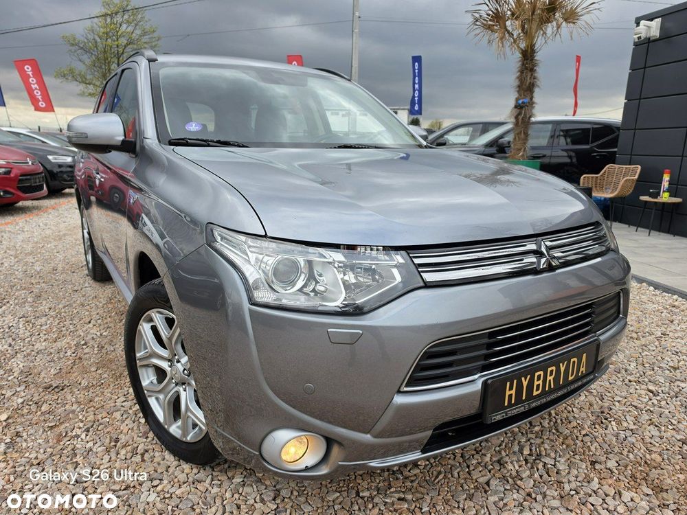 Mitsubishi Outlander - 3