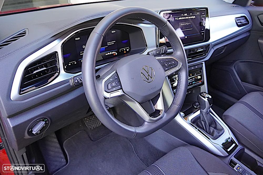 VW T-Roc 1.5 TSI Urban DSG - 26