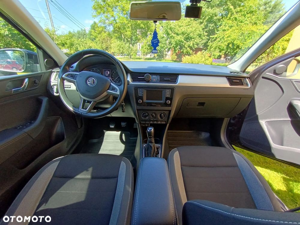 Skoda RAPID 1.2 TSI Ambition - 16