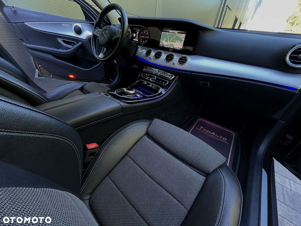 Mercedes-Benz Klasa E 220 d 4-Matic 9G-TRONIC - 15