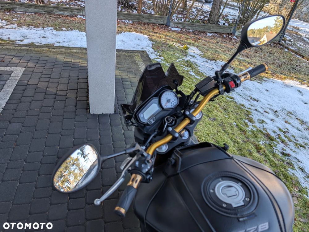Yamaha FZ8 - 16