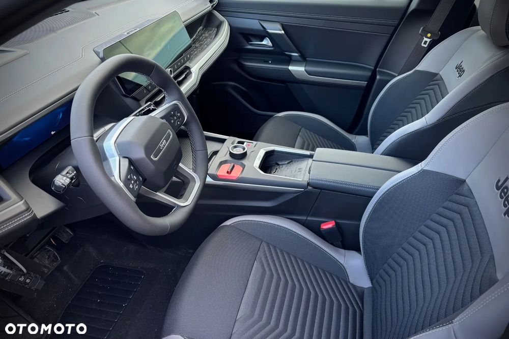 Jeep Compass 73.7kWh Altitude FWD - 9