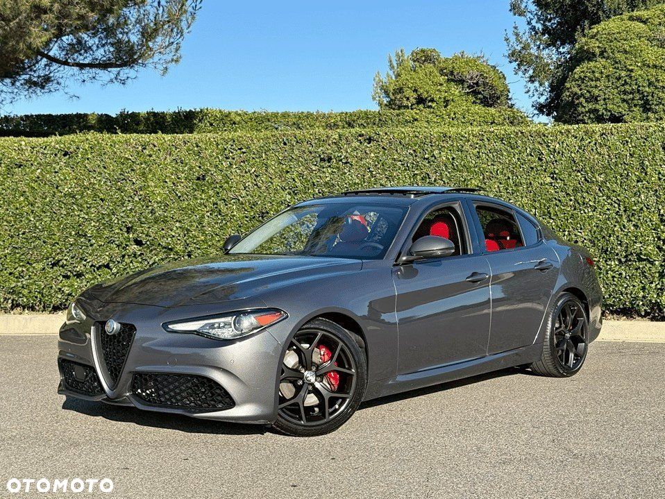 Alfa Romeo Giulia 2.0 Turbo 16V AT8 Veloce Ti - 2