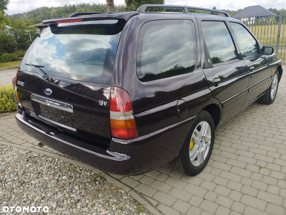 Ford Escort 1.8 16V Ghia - 4