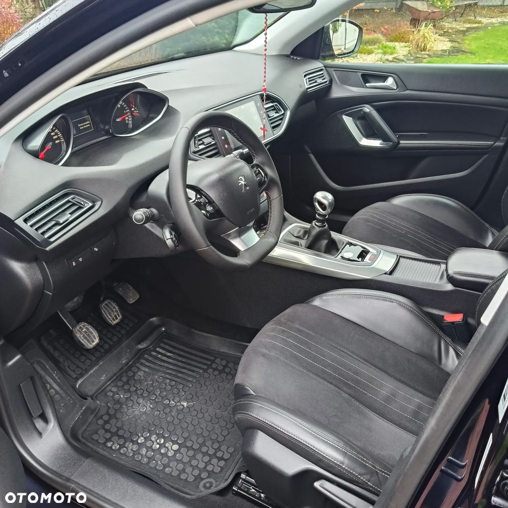 Peugeot 308 2.0 Blue HDi Allure S&S - 8