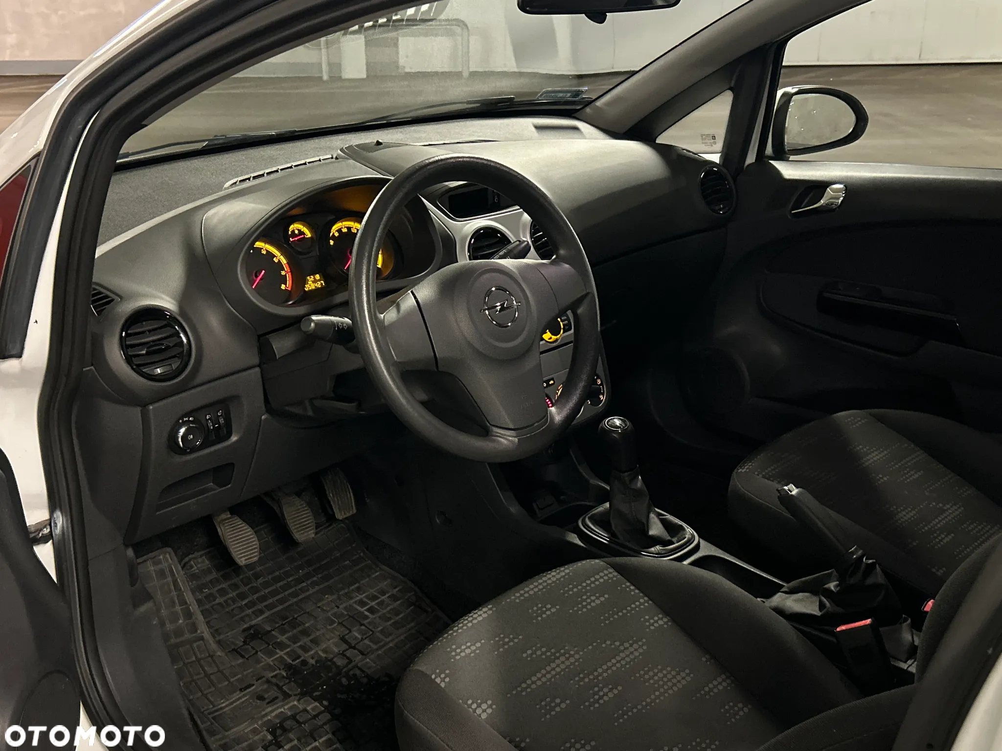 Opel Corsa 1.0 12V Essentia - 17