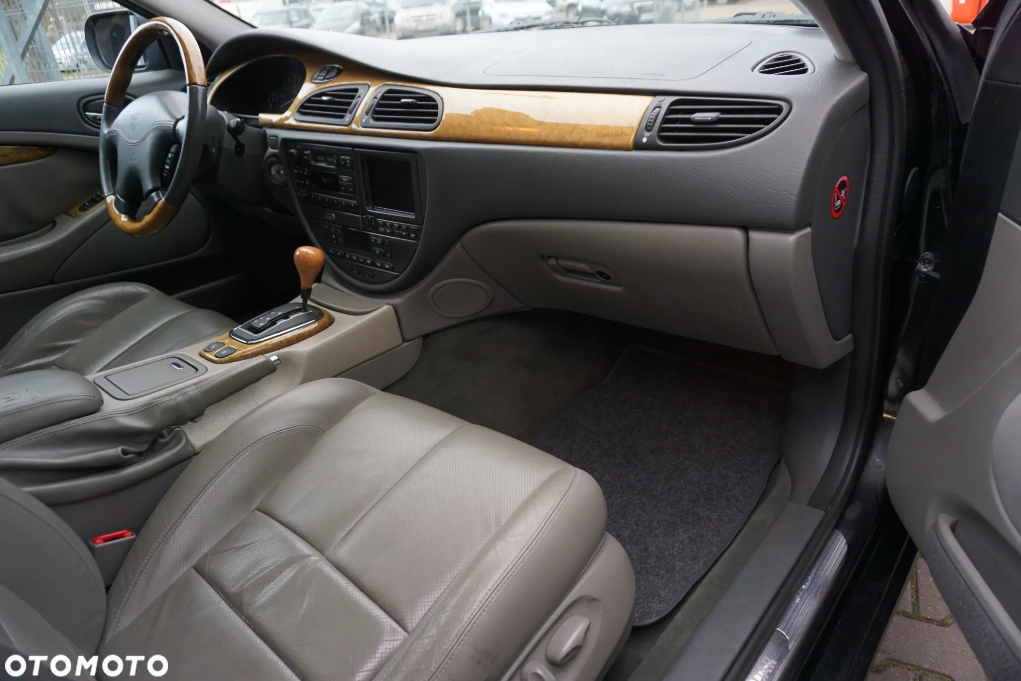 Jaguar S-Type 4.0 V8 - 16