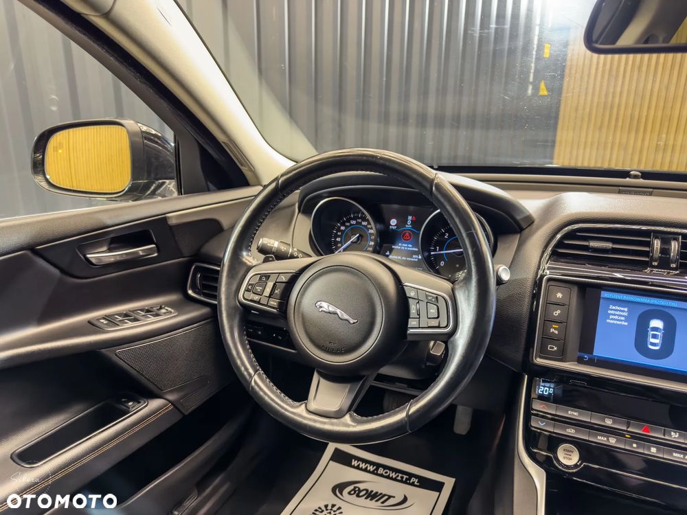 Jaguar XE 20d Prestige - 20