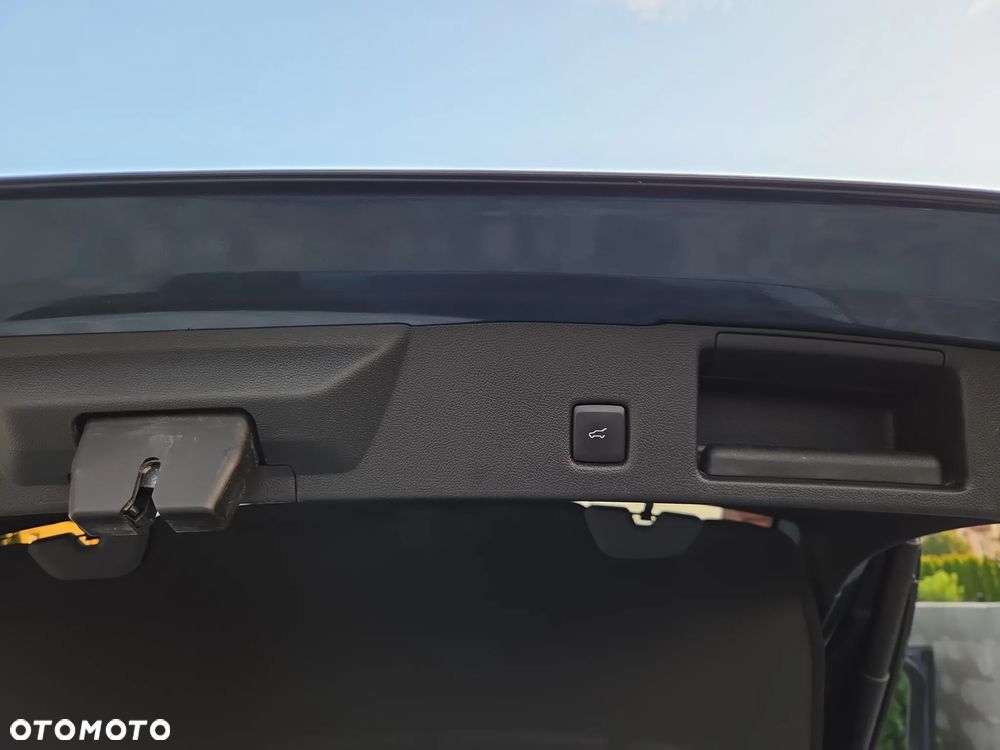 Ford Kuga - 22