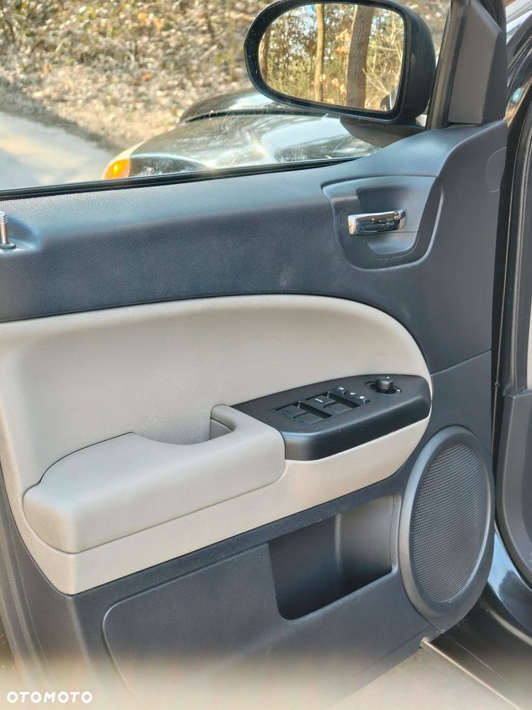 Dodge Caliber 2.0 SXT - 12