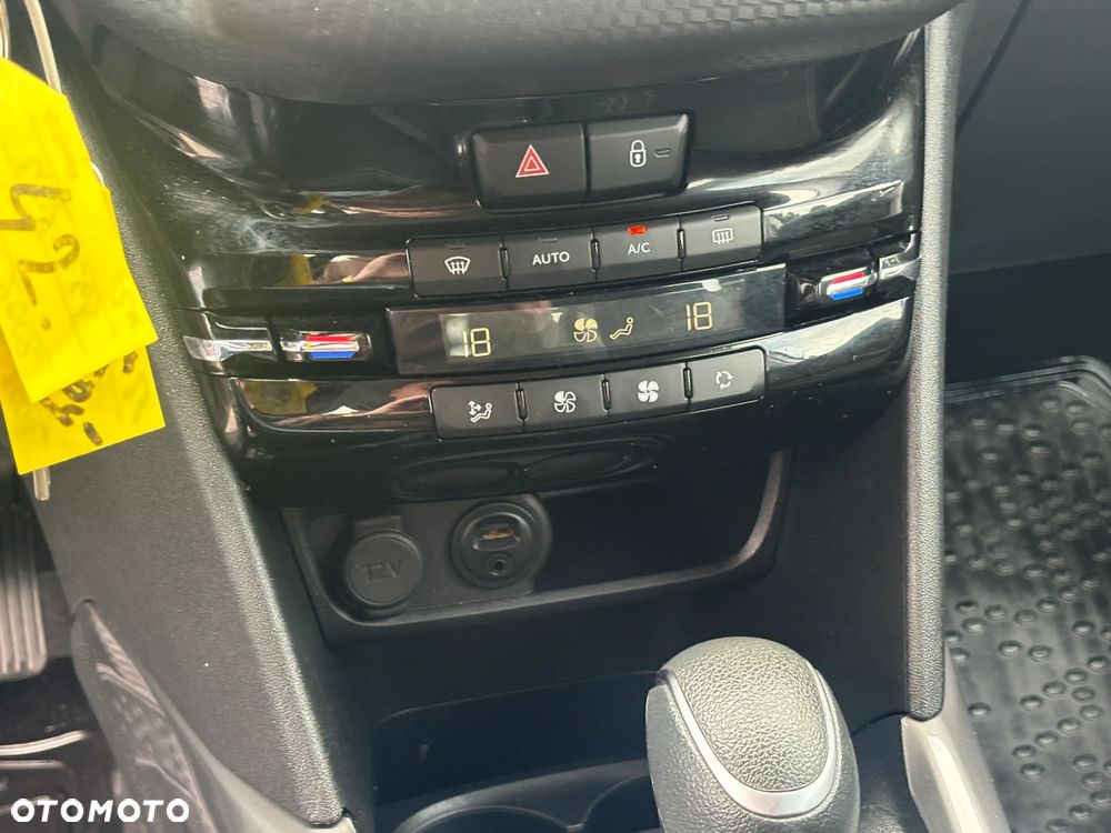 Peugeot 2008 - 26