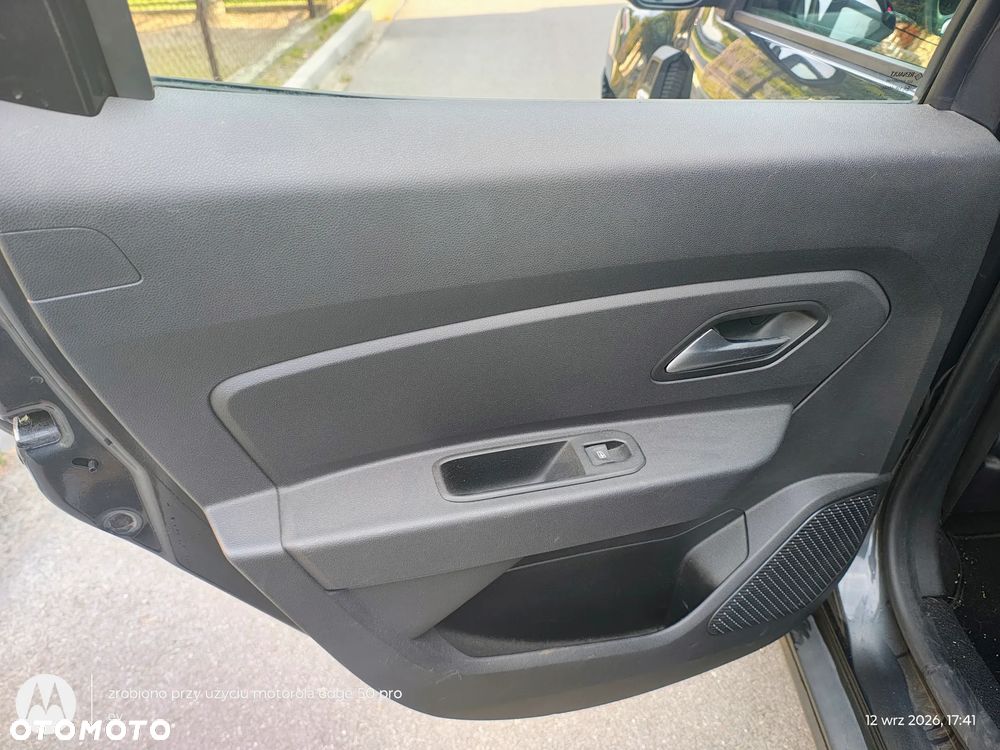 Dacia Duster 1.6 SCe Access - 11