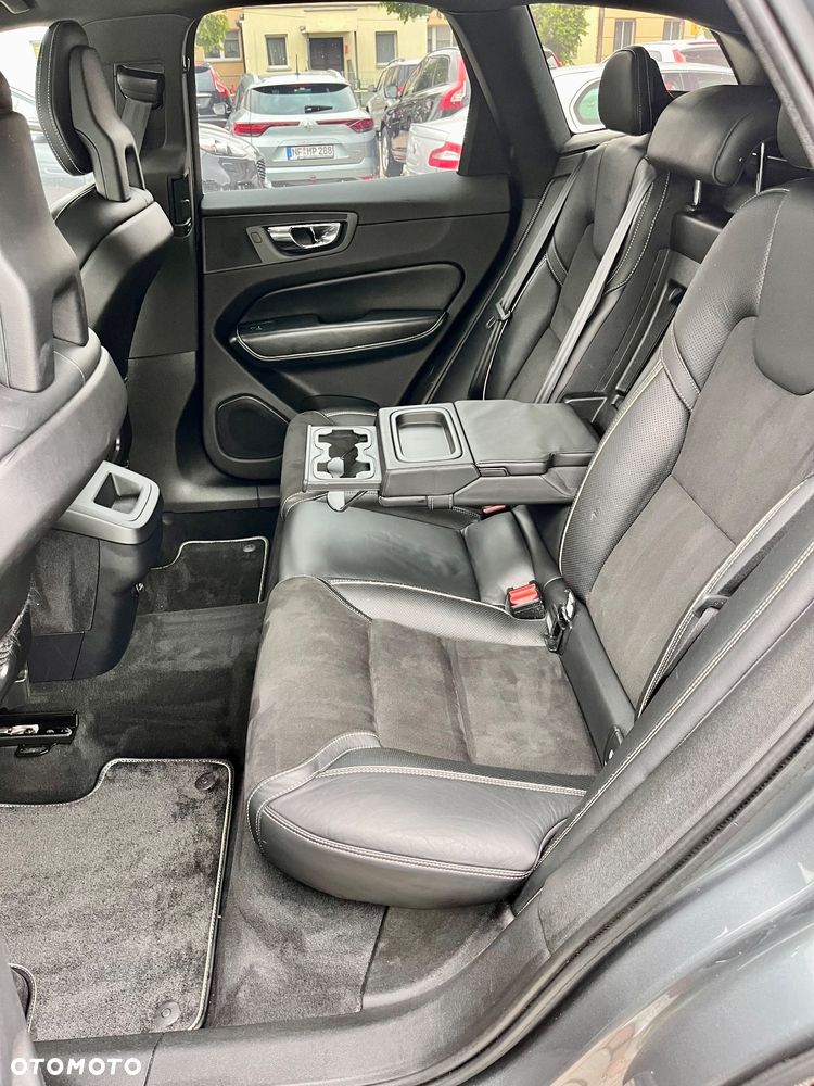 Volvo XC 60 T6 GPF AWD R-Design - 23