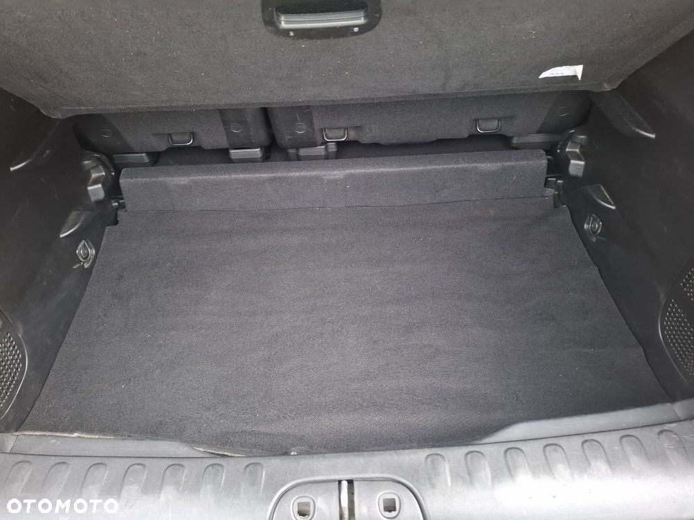 Fiat 500L Urban 1.4 16V Lounge - 25