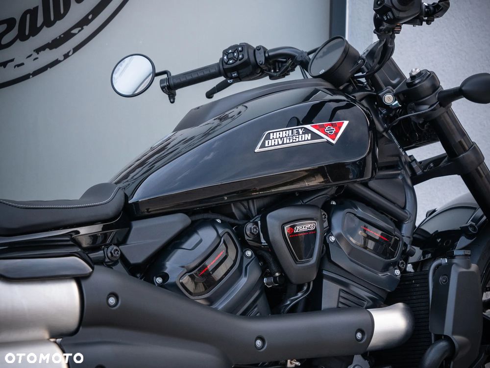 Harley-Davidson Sportster - 14