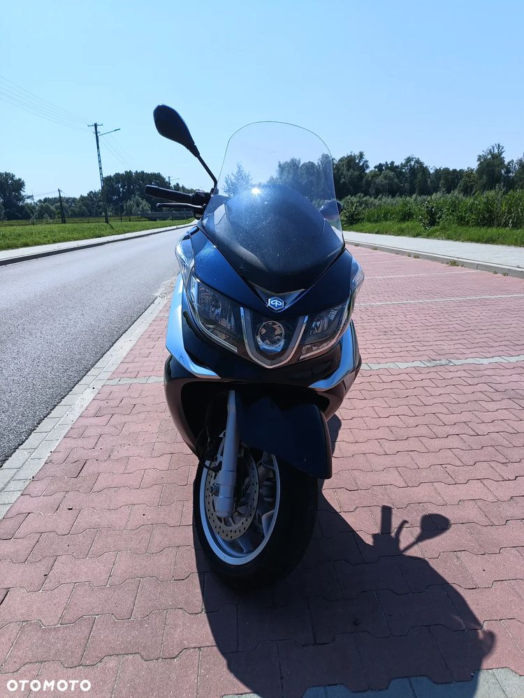Piaggio X10 - 7