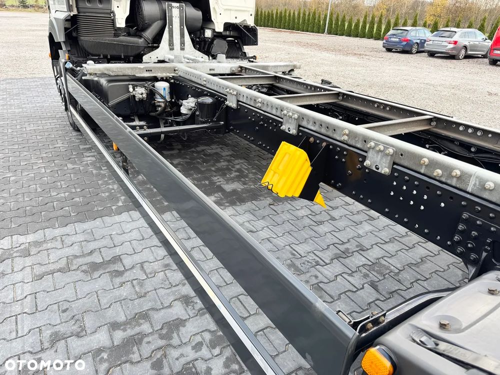 MAN TGS 18.330 / BDF / ACC / NAWIGACJA / WINDA / CAŁY NA PODUSZKACH / Z NIEMIEC - 17