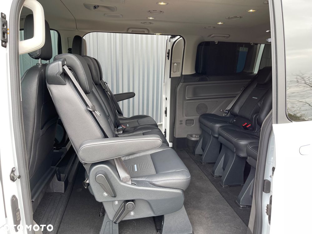 Ford Tourneo Custom - 16
