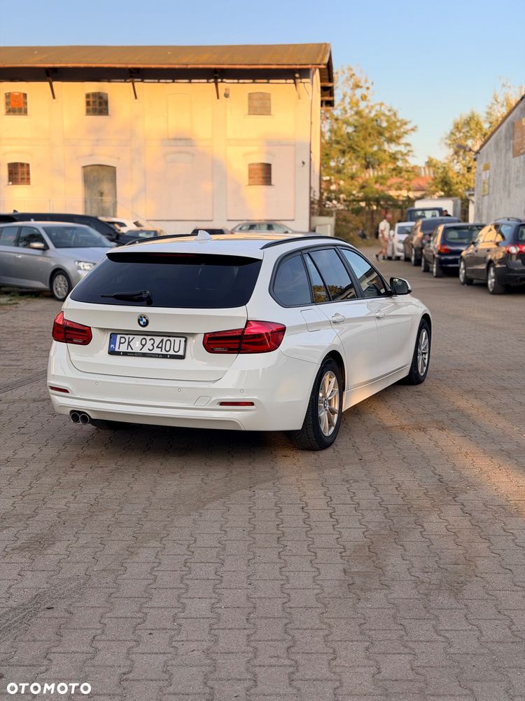 BMW 3 Series 2018 photo 4