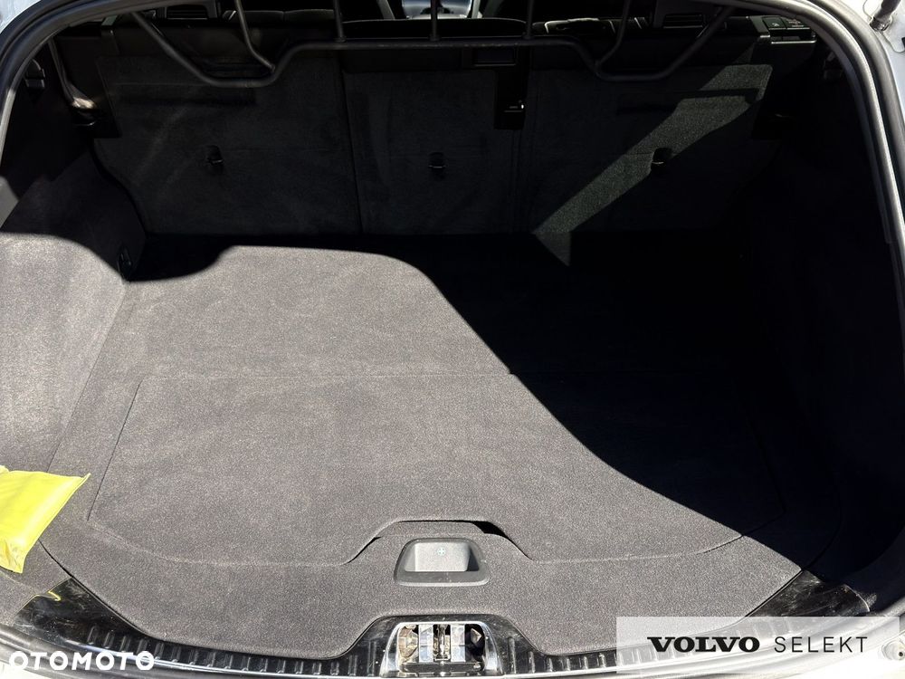 Volvo V60 Cross Country - 10