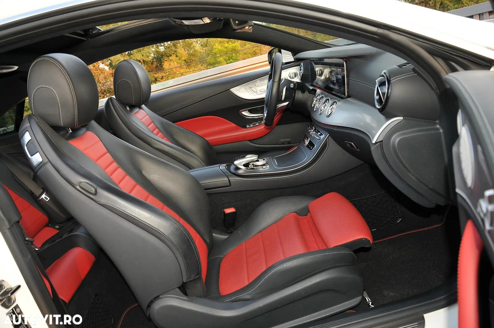 Mercedes-Benz E 400 Coupe 4MATIC Aut. - 18