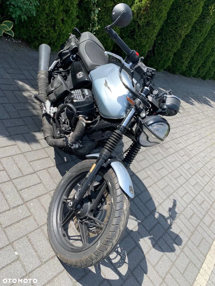 Moto Guzzi V7 - 7