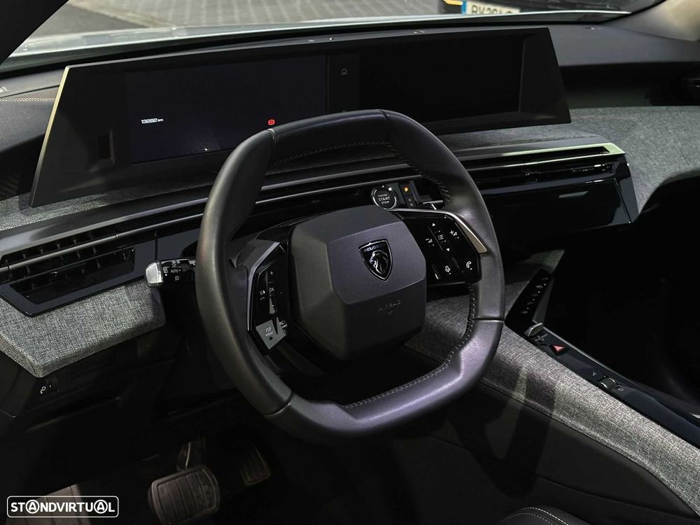 Peugeot 5008 1.2 Hybrid Allure e-DCS6 - 11