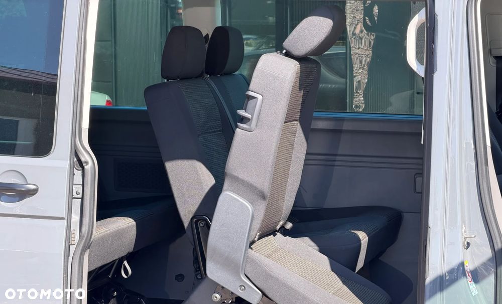 Volkswagen Caravelle - 33