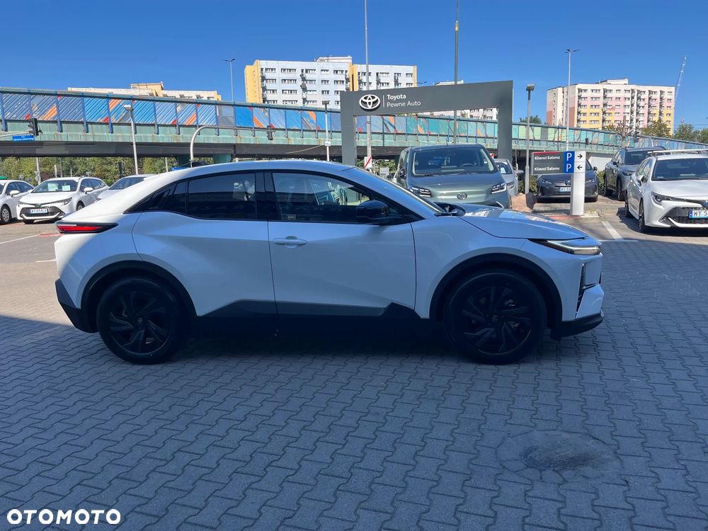 Toyota C-HR+ - 4