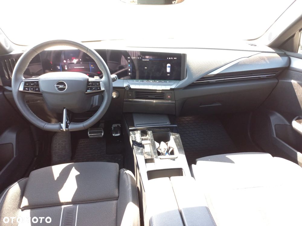 Opel Astra 1.2 T GS S&S - 9