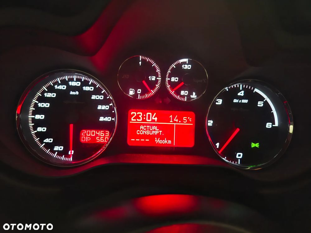 Alfa Romeo GT 1.9JTD 16V Q2 - 22