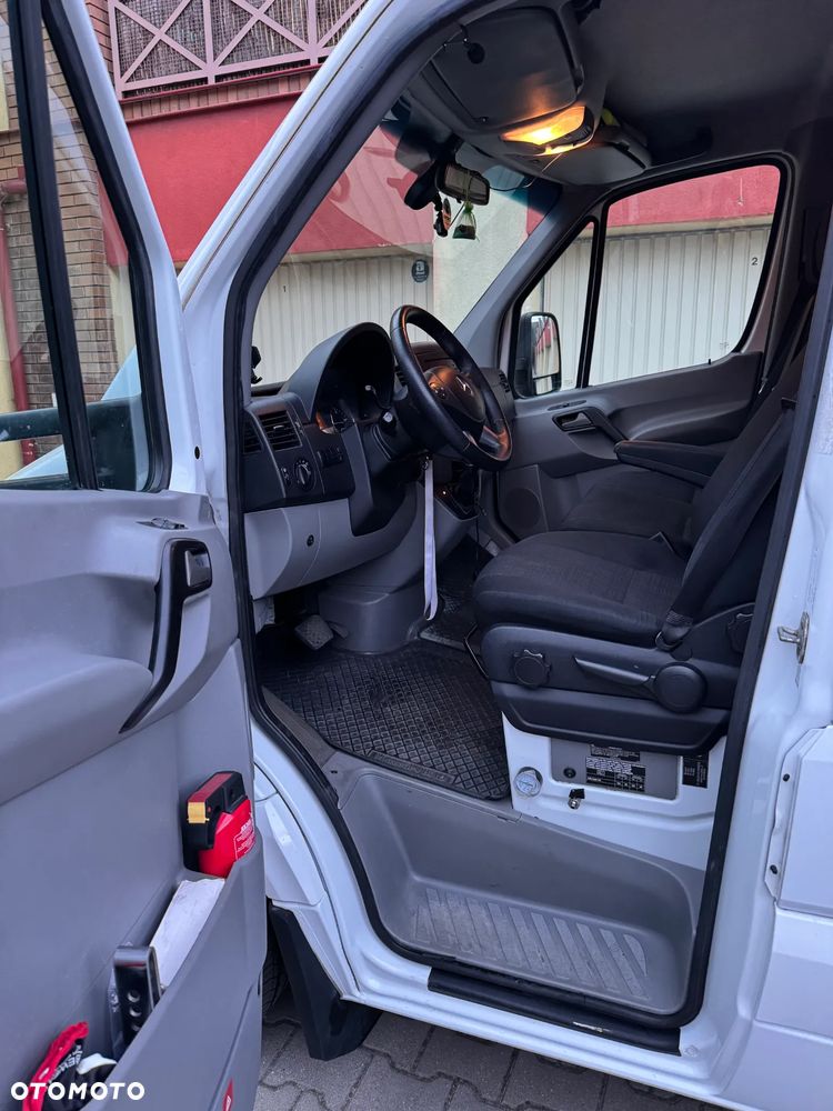 Mercedes-Benz SPRINTER - 13