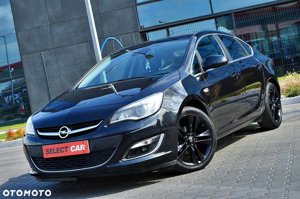 Opel Astra 1.4 T Cosmo - 3