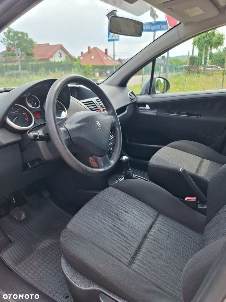 Peugeot 207 - 5
