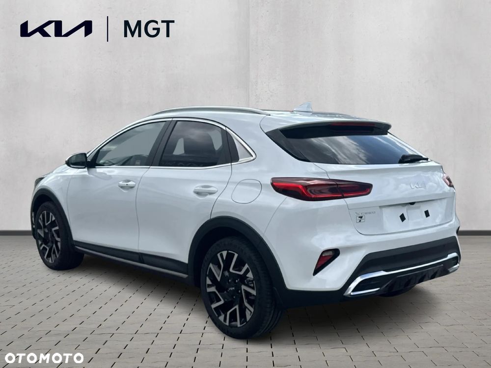 Kia XCeed 1.5 T-GDI Business Line DCT - 3