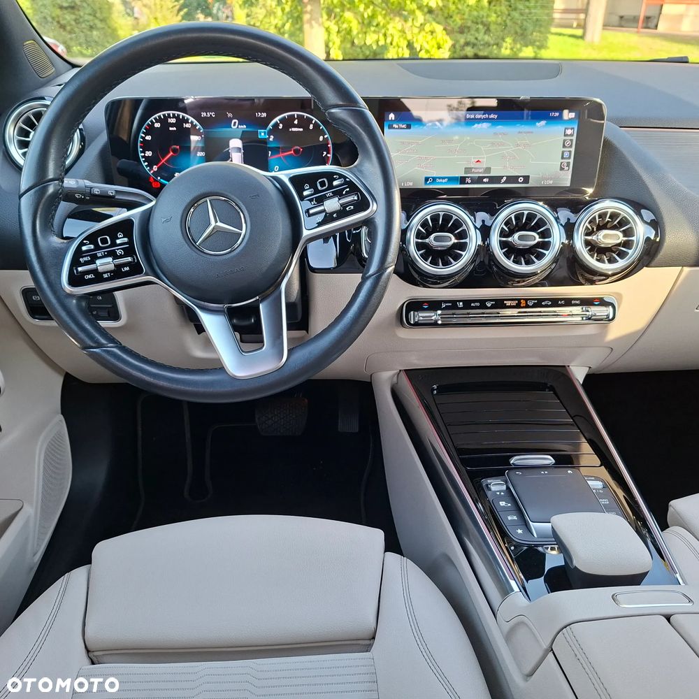 Mercedes-Benz GLA 200 Style - 12