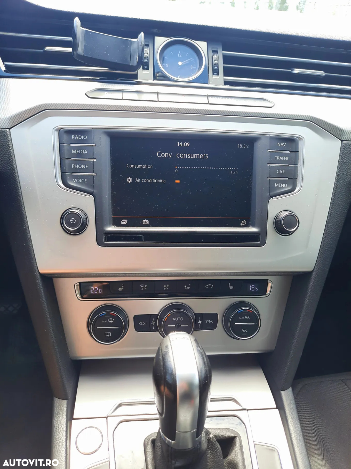 Volkswagen Passat Variant 2.0 TDI SCR DSG - 12