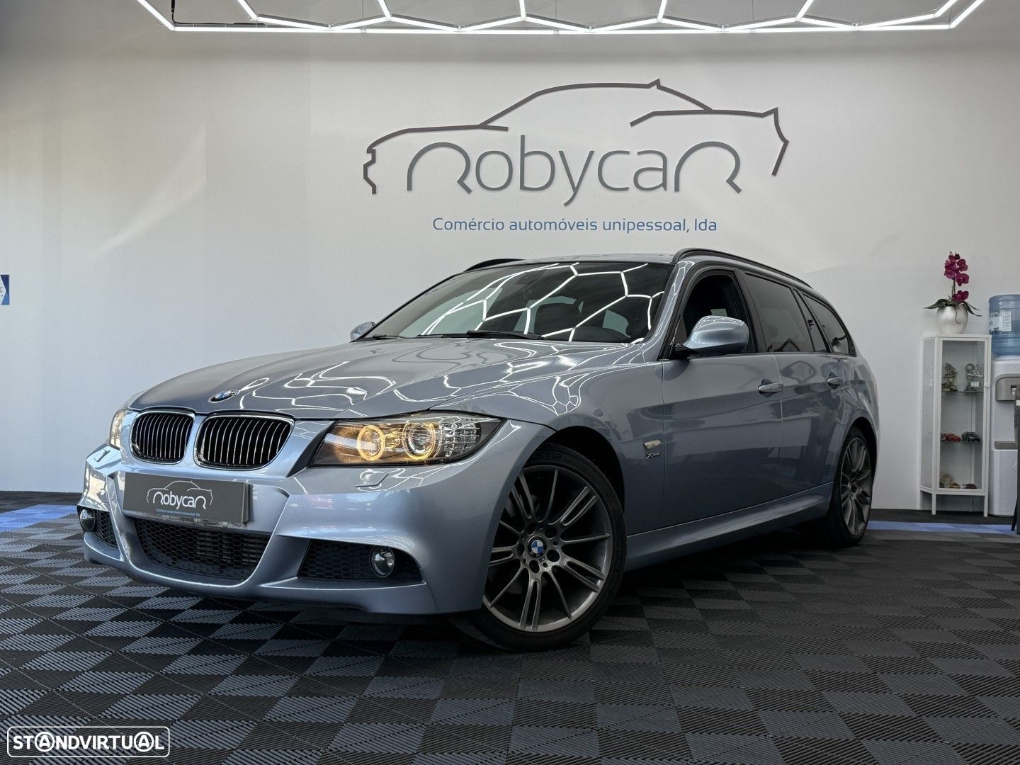 BMW 320 d Touring xDrive - 1