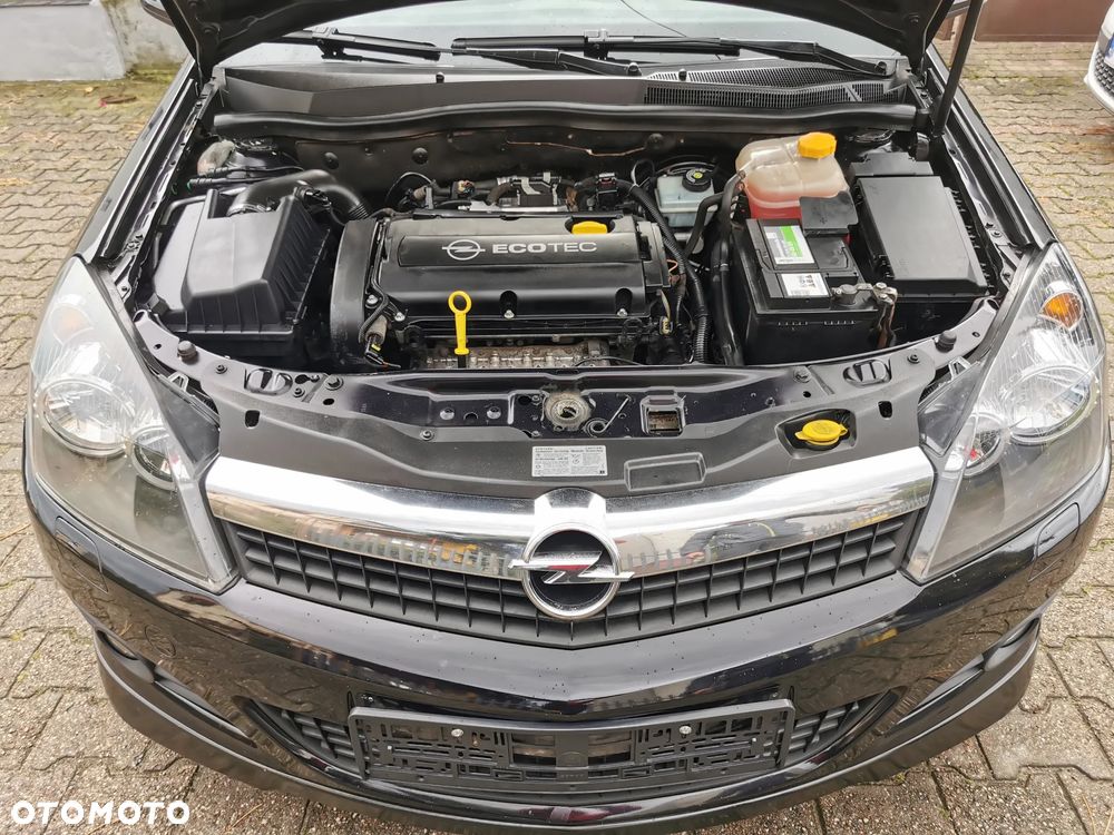 Opel Astra III GTC 1.8 Sport - 35
