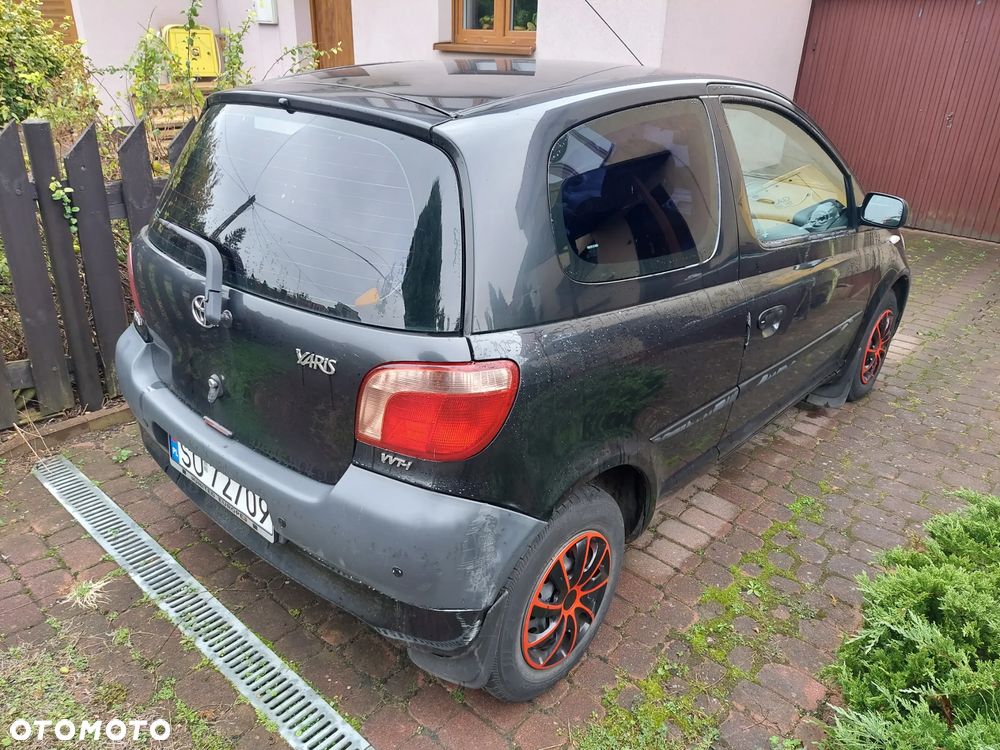 Toyota Yaris - 4