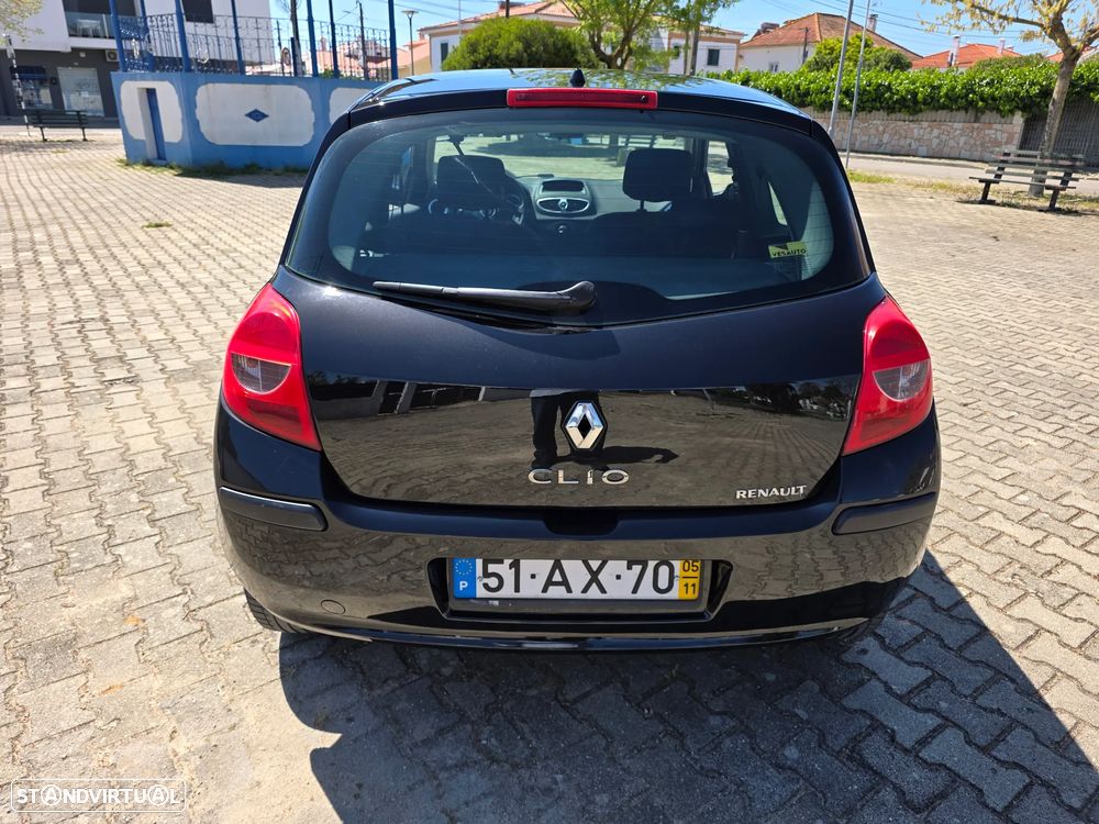 Renault Clio 1.2 16V Confort Dynamique - 31