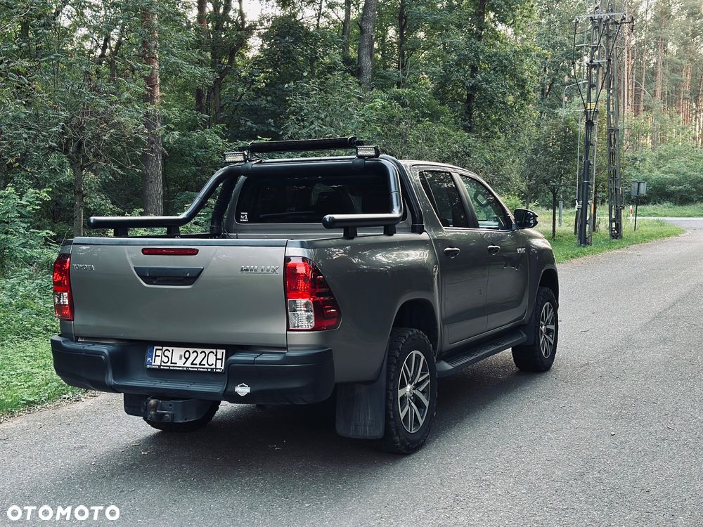 Toyota Hilux - 4