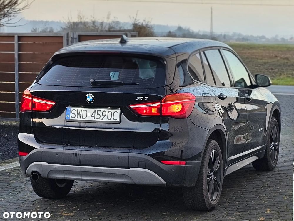 BMW X1 xDrive18d - 4