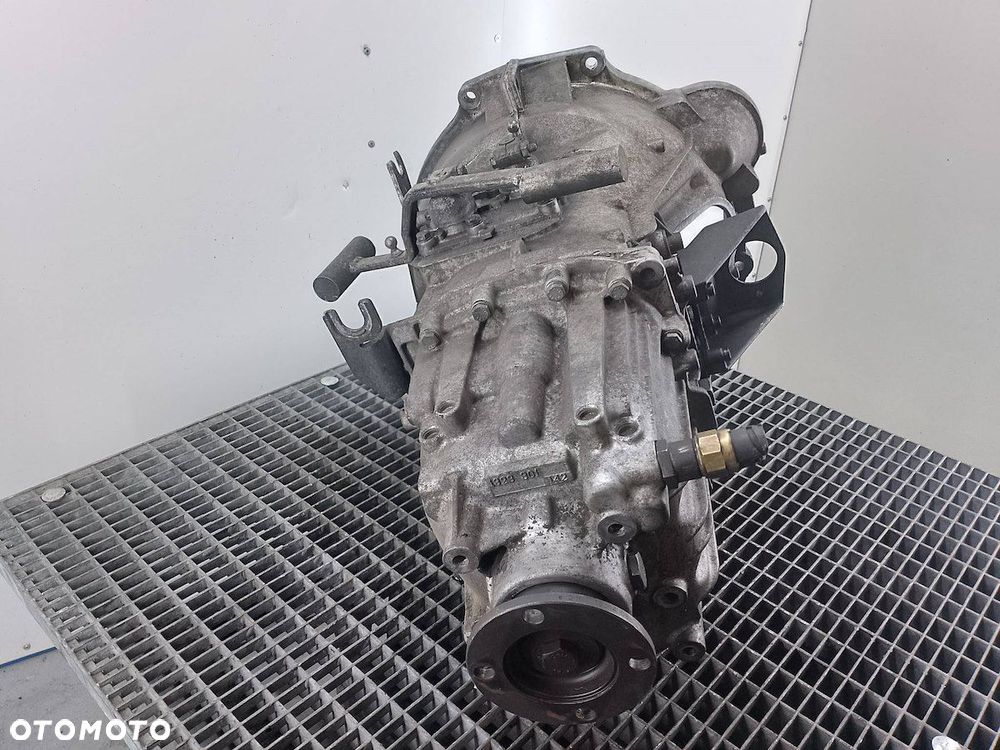 SKRZYNIA BIEGÓW MANUALNA IVECO DAILY III 6S380 3.0 HPI - 5